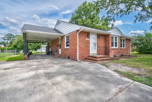 384 Snow Hill St, Ayden, NC, 28513-2138 | Card Image