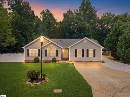 100 Bitternut Lane, Taylors, SC, 29687 | Card Image