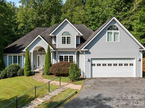 306 Golden Hawk Trl, Asheville, NC, 28805-9717 | Card Image
