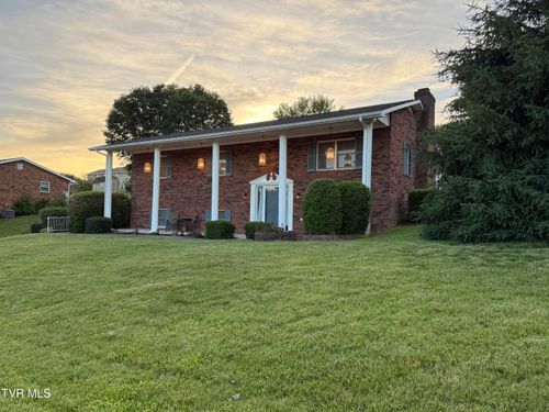 125 Amhurst Ln, Bristol, TN, 37620-3302 | Card Image