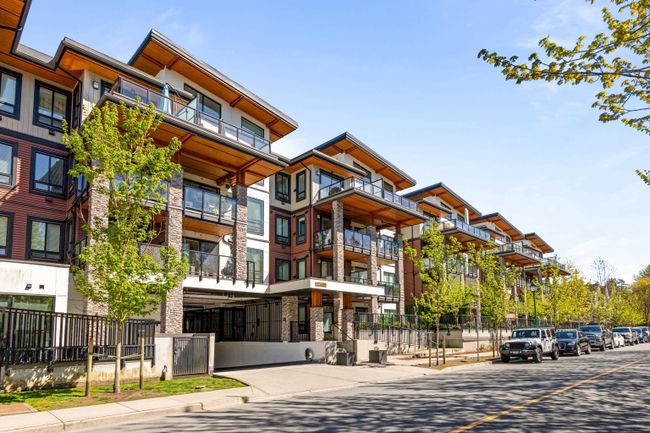 302 - 12460 191 Street, Condo with 2 bedrooms, 2 bathrooms and 1 parking in Pitt Meadows BC | Image 1