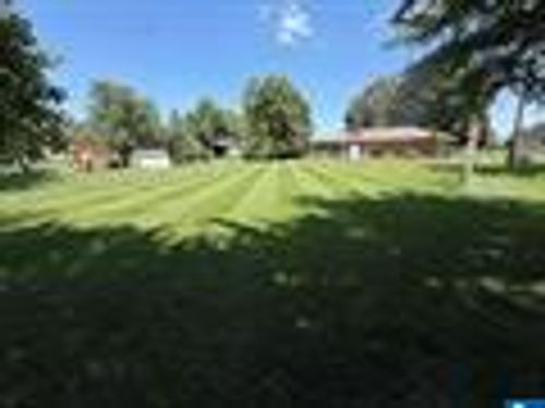1815 Craig Road, Aurora, NE, 68818-1014 | Card Image
