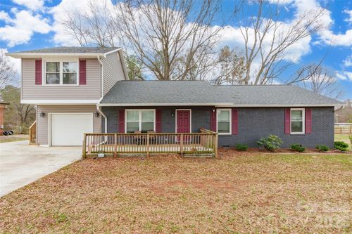 670 Lippard Farm Rd, Statesville, NC, 28625-8889 | Card Image