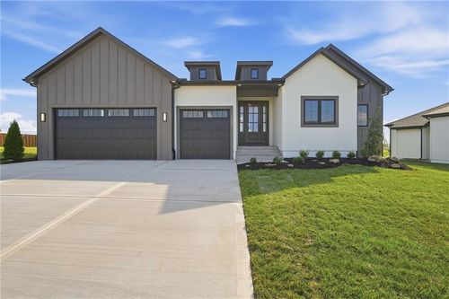 1223 Larkspur Pl, Raymore, MO, 64083 | Card Image