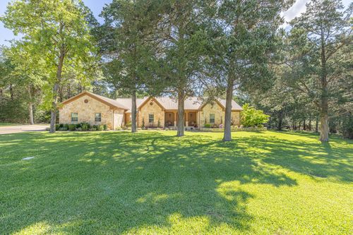 404 Saint Andrews Dr, New Ulm, TX, 78950-2024 | Card Image