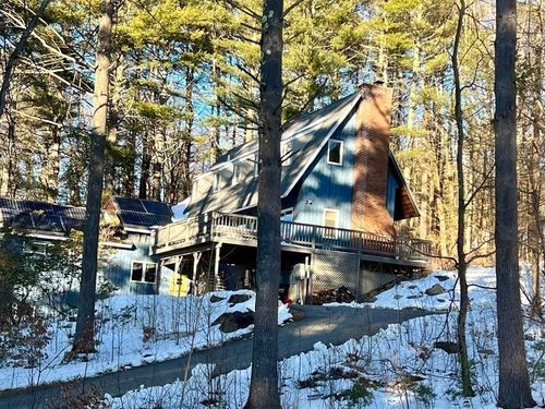 10 Bray Ct, Pelham, MA, 01002-9759 | Card Image