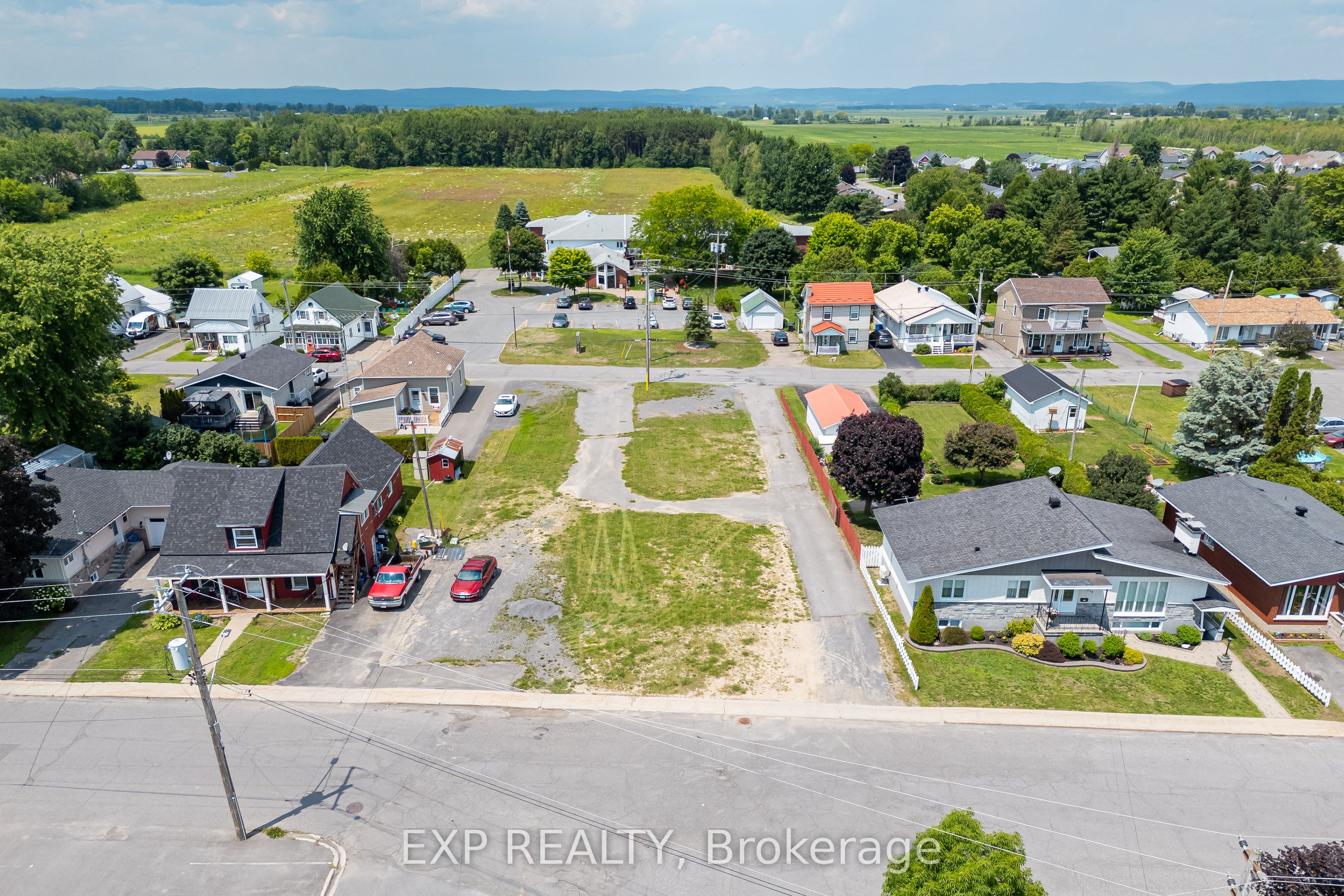 Commercial Sale in Alfred and Plantagenet 2