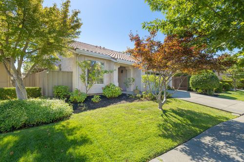 91 S Newport Dr, Napa, CA, 94559-4819 | Card Image
