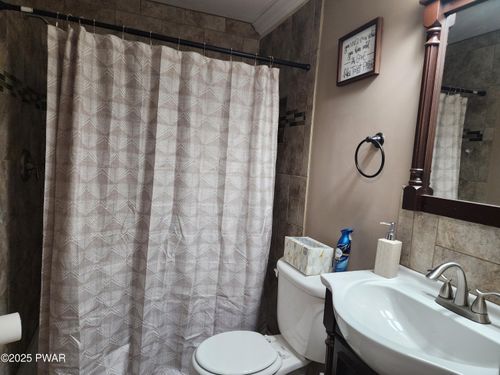 113 Spruce Ct, Hawley, PA, 18428-4052 | Card Image