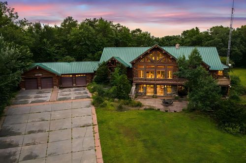 1383 Thelen Farm Trl, Houlton, WI, 54082-2061 | Card Image