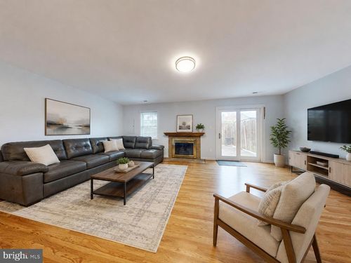 7302 Rolling Oak Ln, SPRINGFIELD, VA, 22153-2016 | Card Image