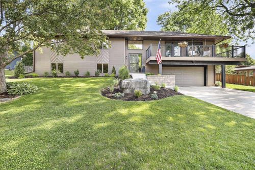 7208 Friendship Ln, Middleton, WI, 53562-1015 | Card Image