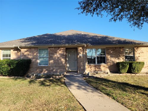 614 Rolling Meadows Dr, Lancaster, TX, 75146-2148 | Card Image