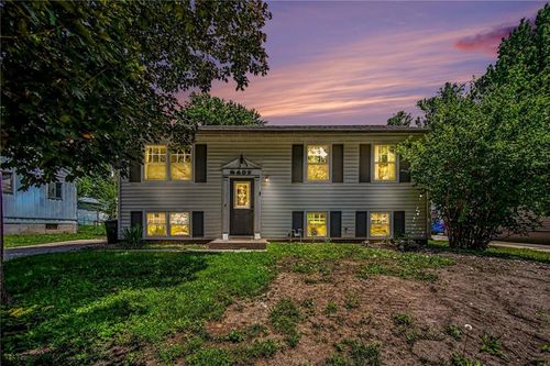 2407 Meadow Trl, Saint Joseph, MO, 64503-1849 | Card Image