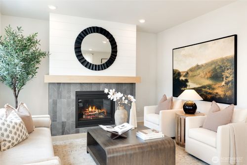 41-14323 149th Pl Ne, Woodinville, WA, 98072-6284 | Card Image