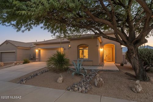 5799 S Lowry Canyon Pl, Green Valley, AZ, 85622-6328 | Card Image