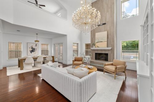 1800 Northwood Rd, Austin, TX, 78703-1818 | Card Image