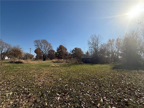 207 S West St, Coffey, MO, 64636-9124 | Card Image