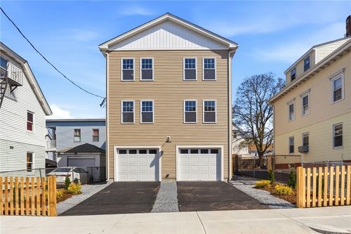 37 Webb Street, Pawtucket, RI, 02860 | Card Image