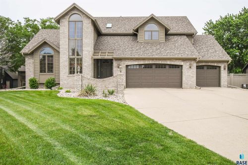 6024 W Winterberry Cir, Sioux Falls, SD, 57106-0585 | Card Image