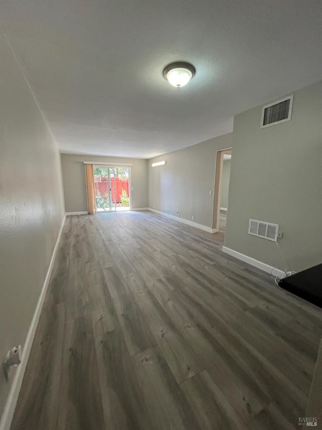 APT-19 - 2525 Walters Way, Condo with 2 bedrooms, 2 bathrooms and 1 parking in Concord CA | Image 11