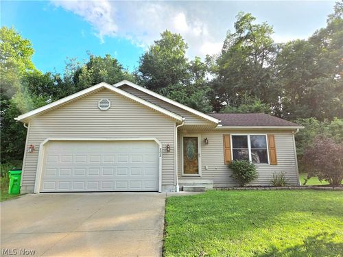 202 Home St, Rittman, OH, 44270-1387 | Card Image