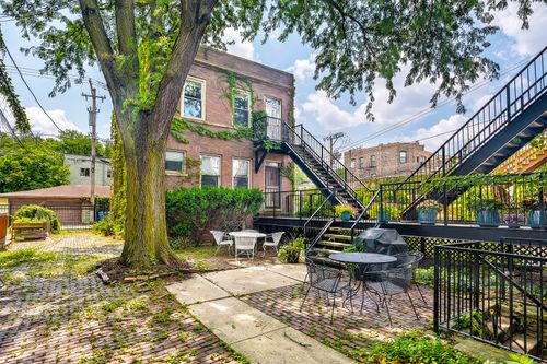 2r-1337 W Flournoy St, Chicago, IL, 60607-3333 | Card Image