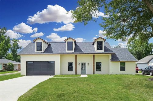 1450 N Chateau Cir, Lake Charles, LA, 70605-1312 | Card Image