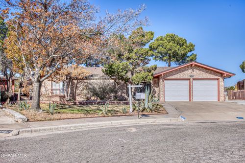 1613 Larry Wadkins Dr, El Paso, TX, 79936-5218 | Card Image