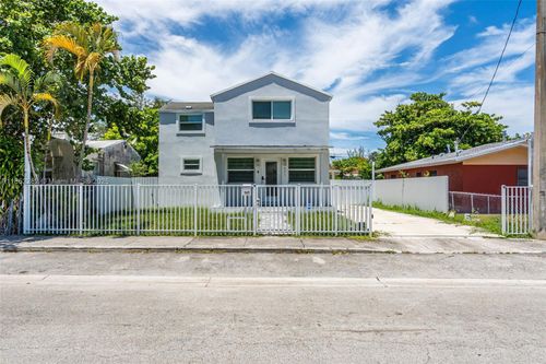 421 Nw 44th St, Miami, FL, 33127-2654 | Card Image