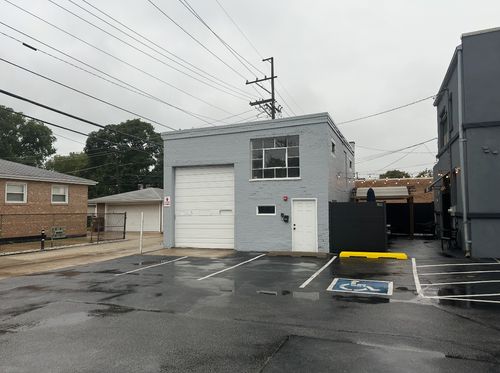 2200 S 1st Ave, North Riverside, IL, 60546-1302 | Card Image