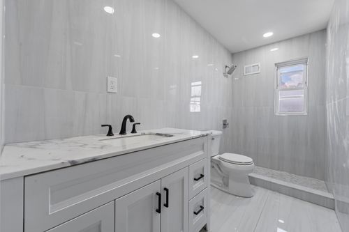 257 149th Ave, Rosedale, NY, 11422-3020 | Card Image