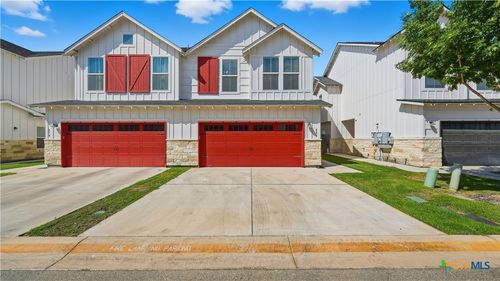 223 Sapphire, New Braunfels, TX, 78130-4567 | Card Image