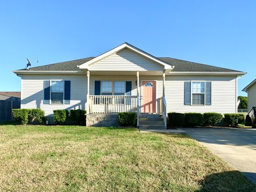 556 Oakmont Dr, Clarksville, TN, 37042-4707 | Card Image