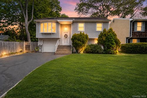 23 Forest Drive, Huntington, NY, 11731 | Card Image