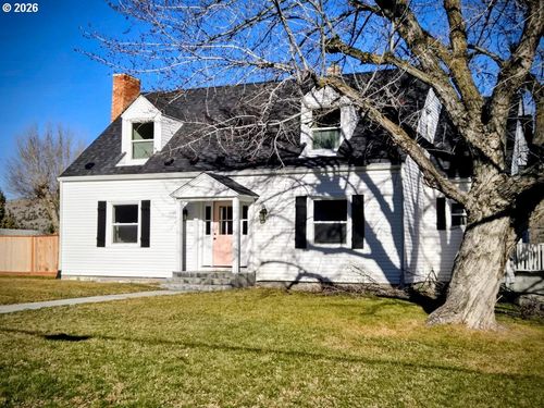 633 Se Hillcrest Rd, John Day, OR, 97845-1228 | Card Image