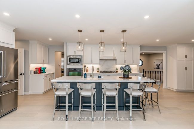 4372 10 Side Road, House other with 4 bedrooms, 4 bathrooms and 10 parking in Bradford West Gwillimbury ON | Image 9