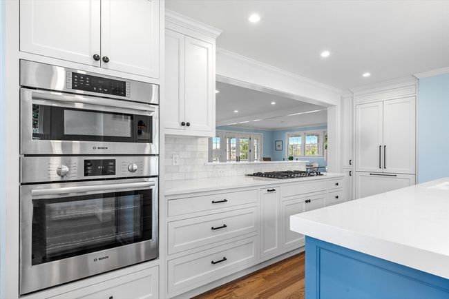 22 Marion St, House other with 4 bedrooms, 5 bathrooms and 4 parking in Hingham MA | Image 14