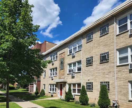 304-8847 La Crosse Ave, Skokie, IL, 60077-2295 | Card Image