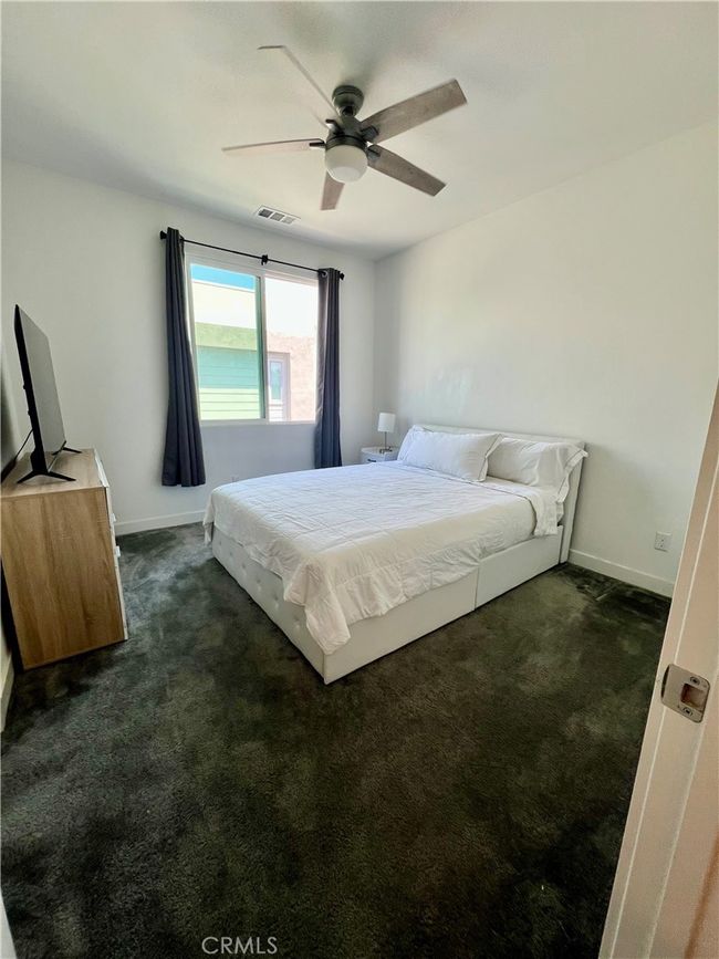 Spacious 3rd bedroom that is serviced by a Jack and Jill bathroom. | Image 20