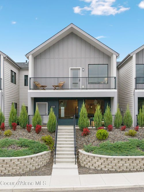 1033 E Railroad Ave, Post Falls, ID, 83854-8639 | Card Image