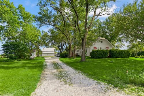 1945 N 900th Rd, Eudora, KS, 66025-9178 | Card Image