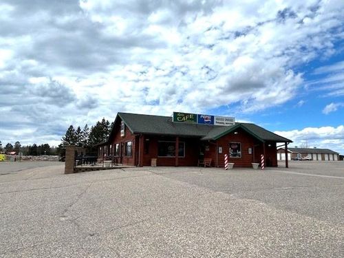 904 N Railroad St, Eagle River, WI, 54521-8821 | Card Image