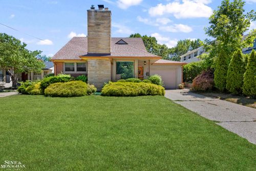306 Ridge Rd, Grosse Pointe Farms, MI, 48236-3042 | Card Image
