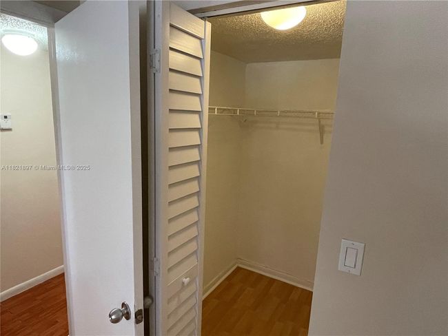 APT-206J - 6900 Sw 39 Th St, Condo with 2 bedrooms, 2 bathrooms and null parking in Davie FL | Image 17