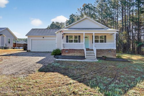 146 Thistle Dr, Selma, NC, 27576-7676 | Card Image
