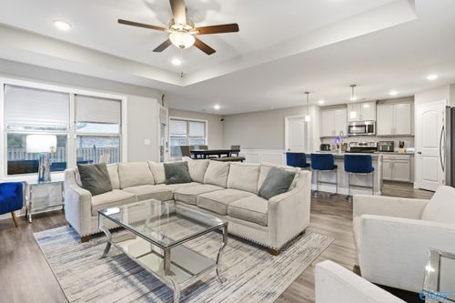 2644 Ajs Arbor Dr Nw, Huntsville, AL, 35810-1904 | Card Image