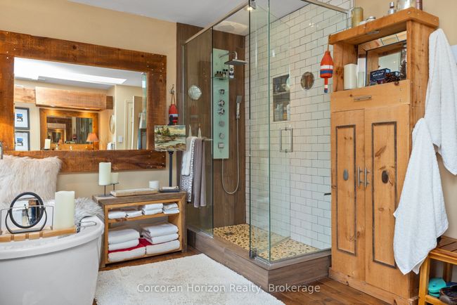 2517 Honey Harbour Rd, House other with 2 bedrooms, 2 bathrooms and 8 parking in Port Severn ON | Image 23