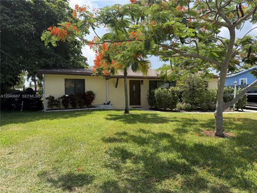 6839 Tradewind Way, Lake Worth, FL, 33462-4047 | Card Image