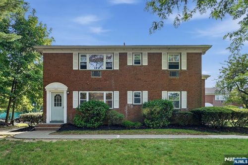 1121 Valley Rd, Wayne, NJ, 07470-2338 | Card Image